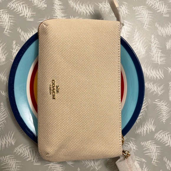 Coach Wristlet - Picture 3 of 8